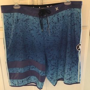 Men’s board shorts